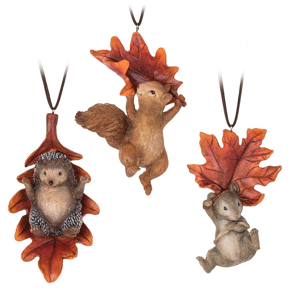 Assorted Autumn Critters In Oak Leaf Ornament, INDIVIDUALLY SOLD