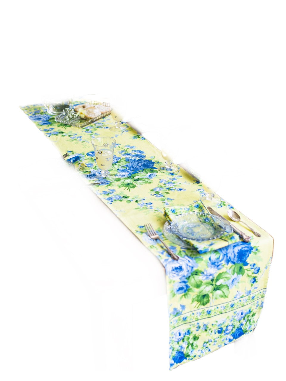 April Cornel Cottage Rose Lemon Runner